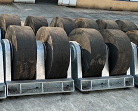 转轮式橡胶护舷